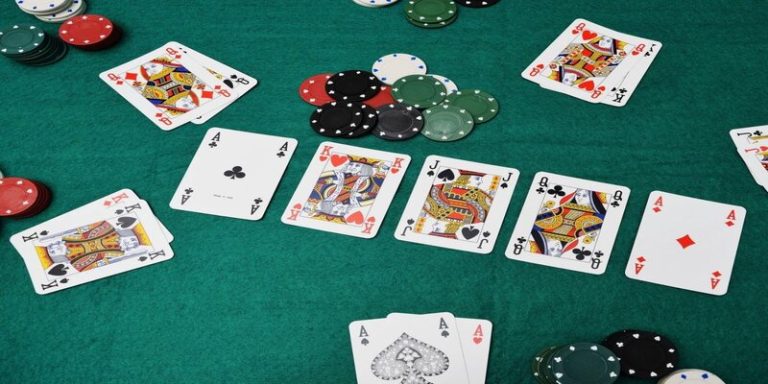 Ý nghĩa và giá trị của Thùng phá sảnh trong Poker